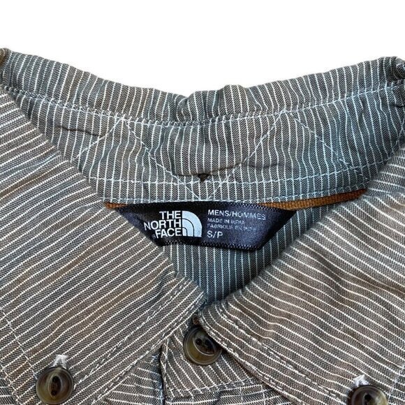 The North Face Men's Short Sleeve Coyote Creek Button Down Shirt Small - Picture 5 of 5
